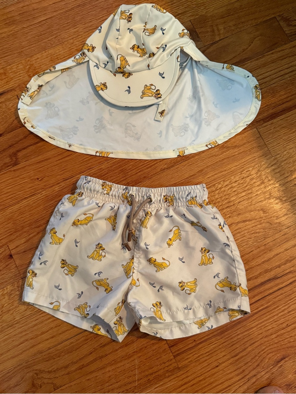 Zara x Disney Lion King Print Swim Shorts and Sun Hat Boy Toddler 3T Fits 2T-3T